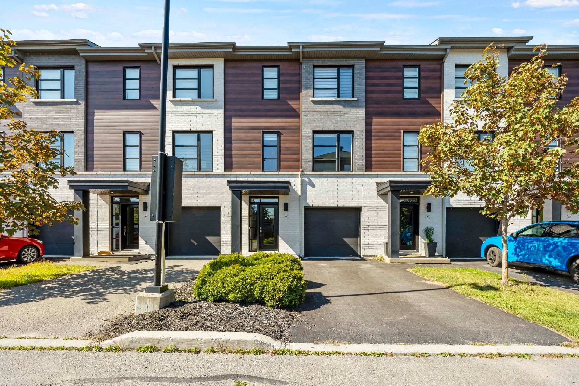 MLS: 24837940