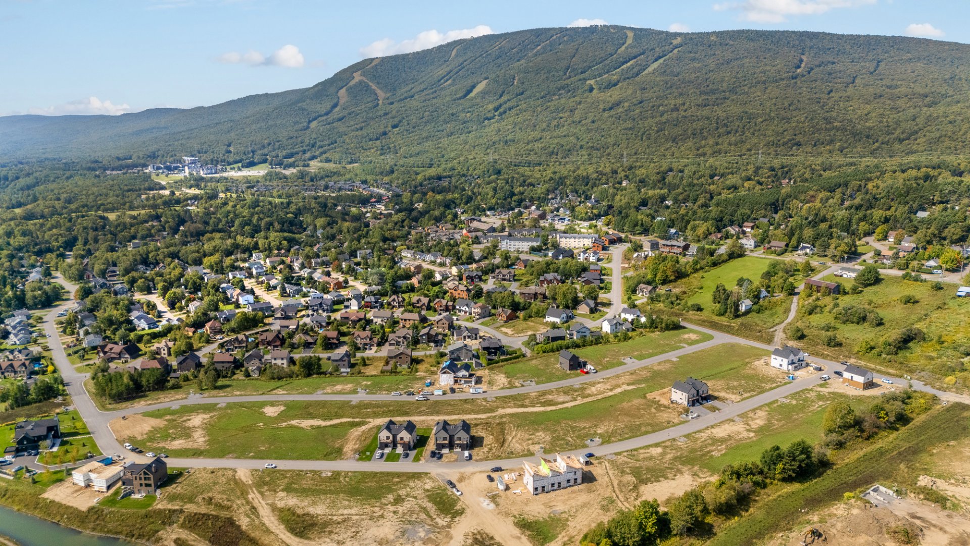 MLS: 24704258