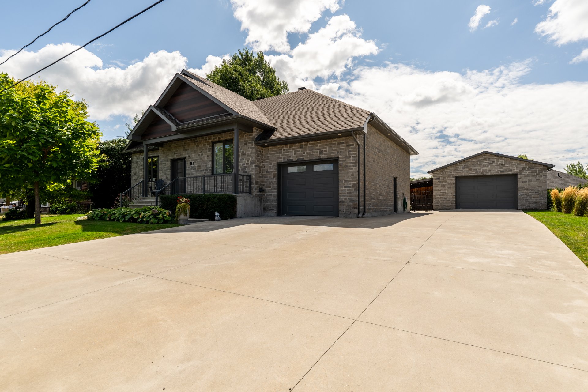 MLS: 16434813