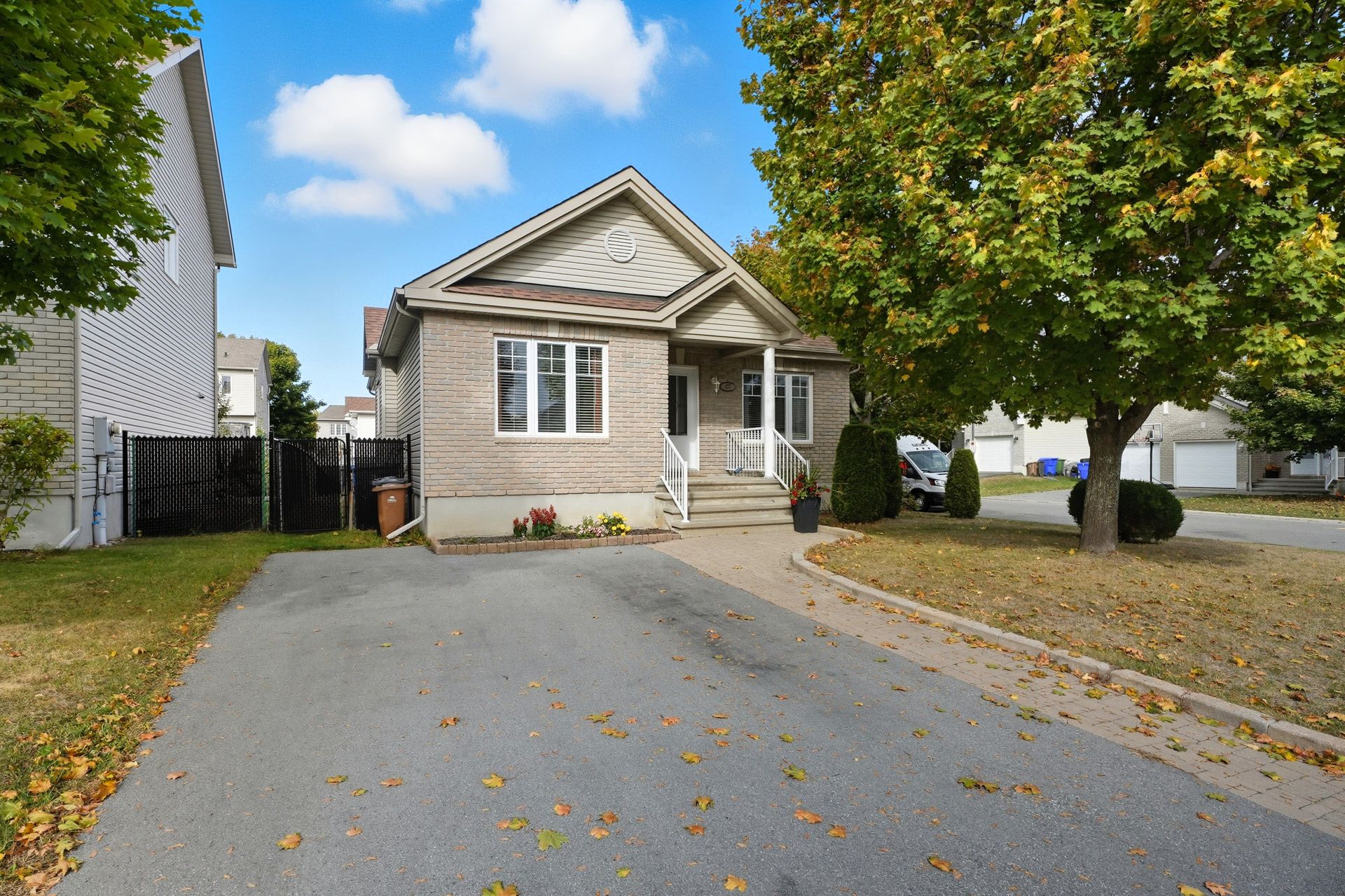 MLS: 21919607