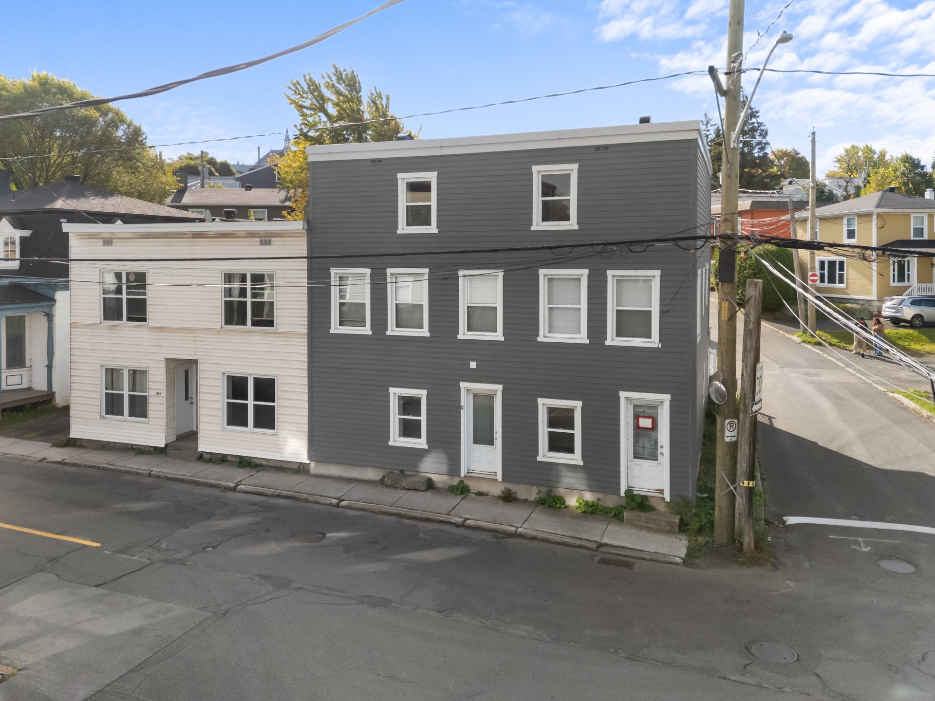 MLS: 27853243