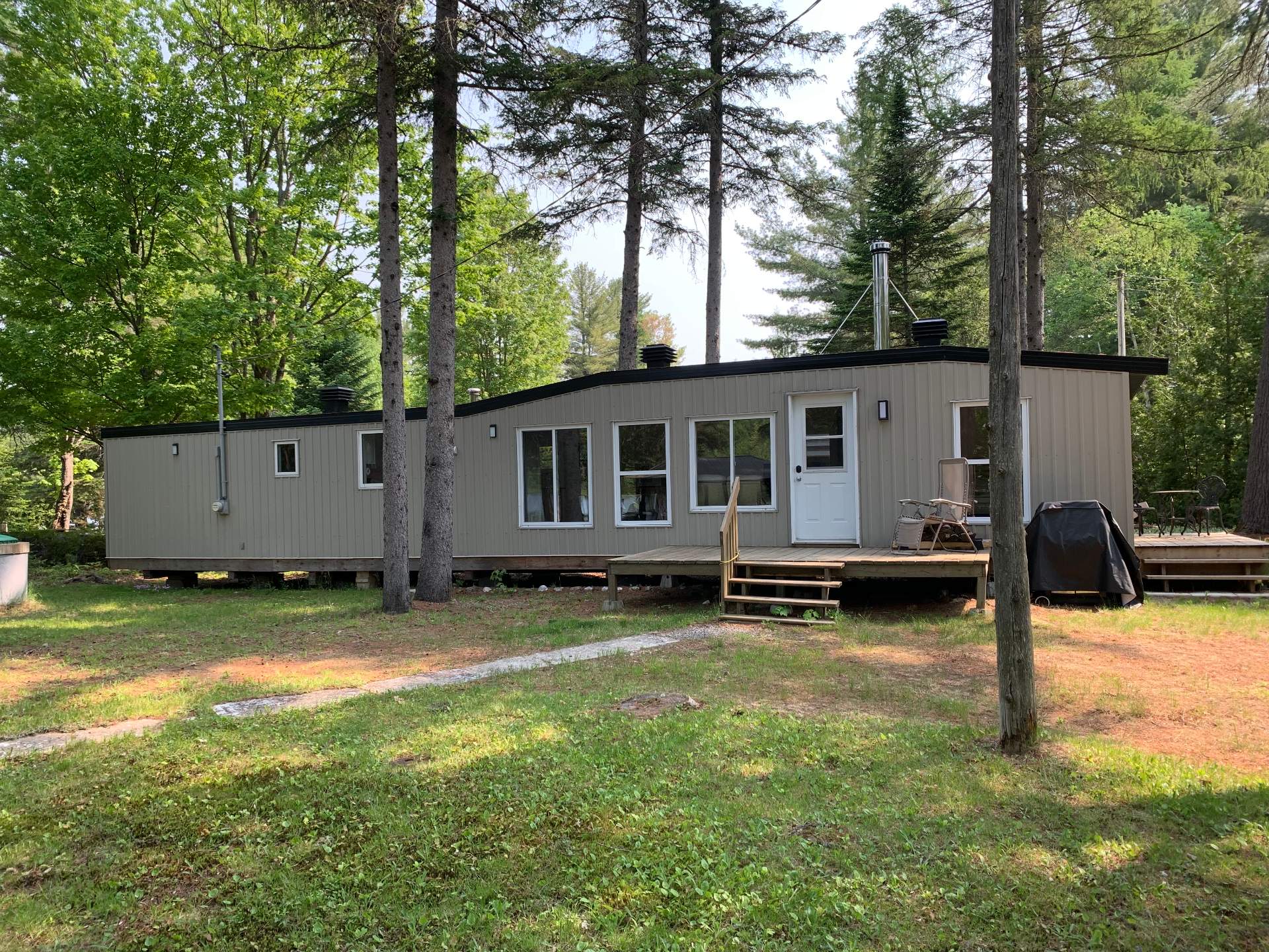 MLS: 27459461
