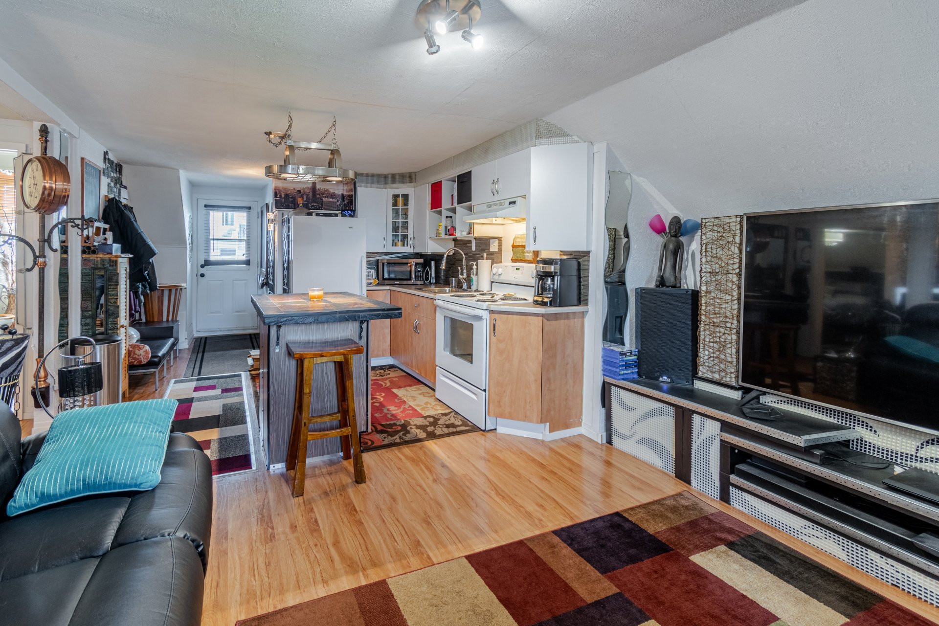 MLS: 18430422