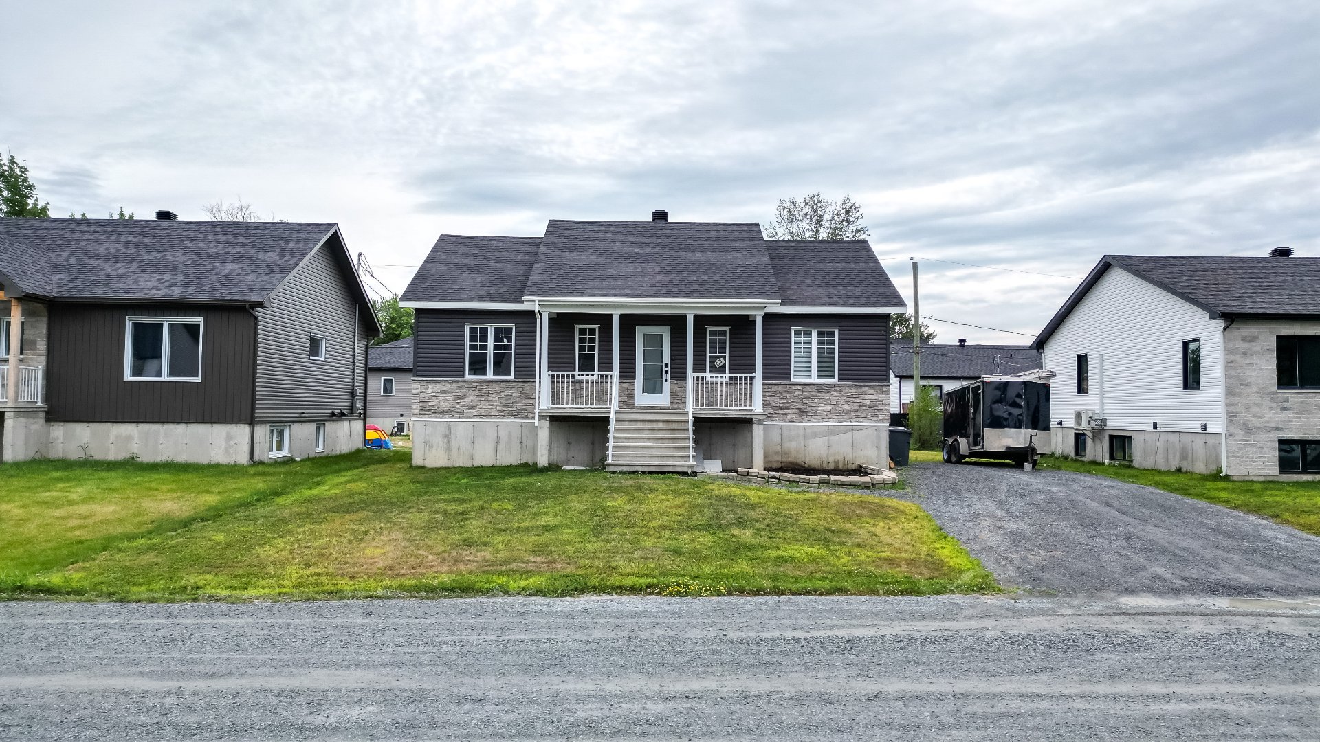 MLS: 27013115