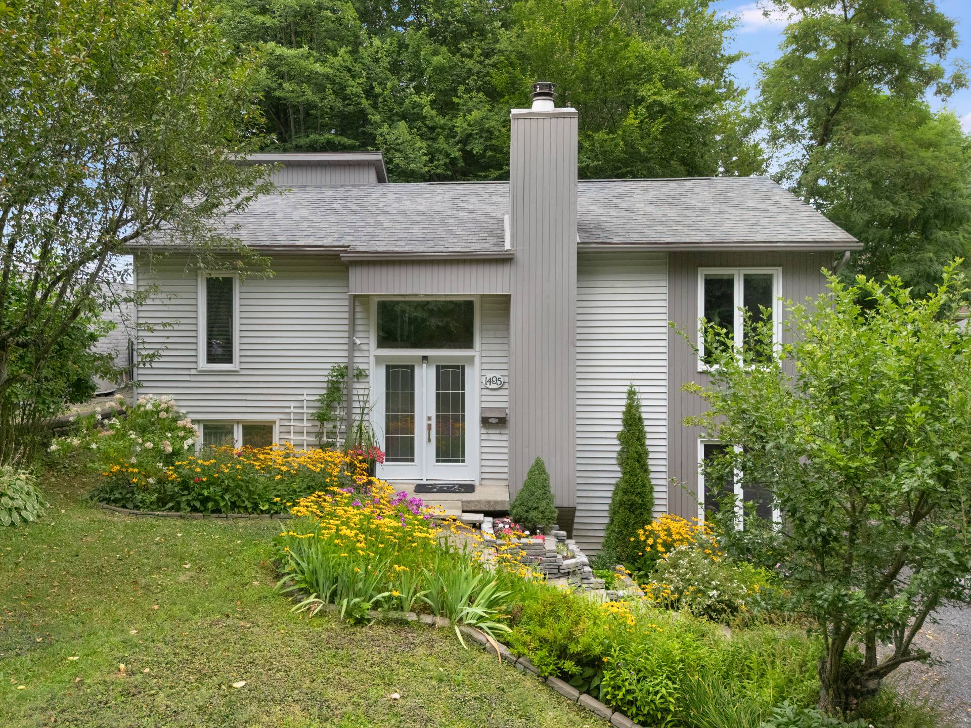 MLS: 20874221