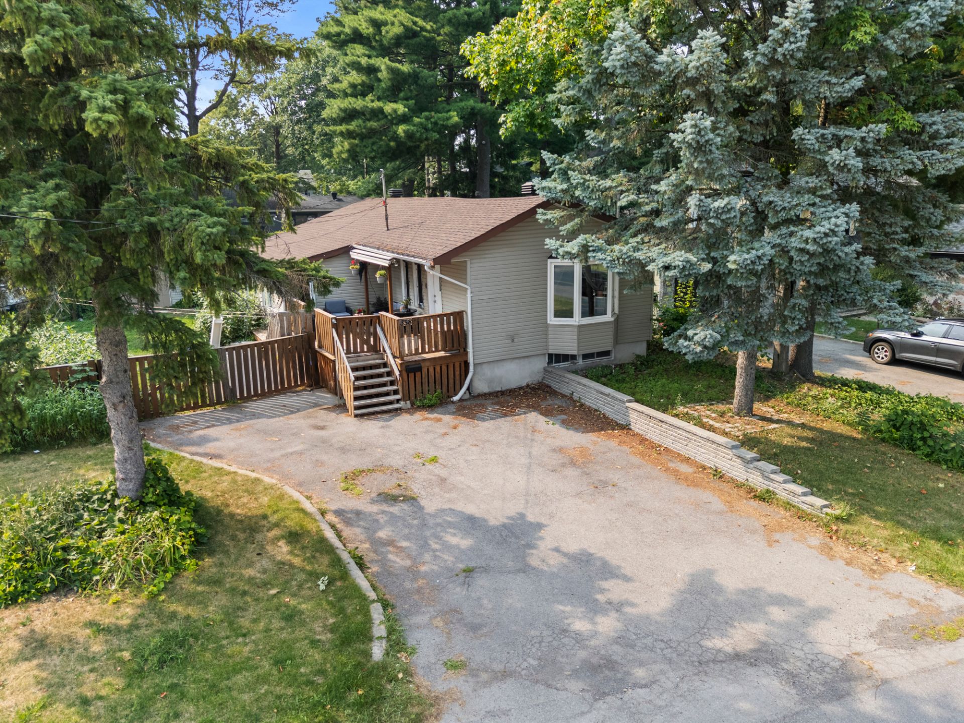 MLS: 25010572