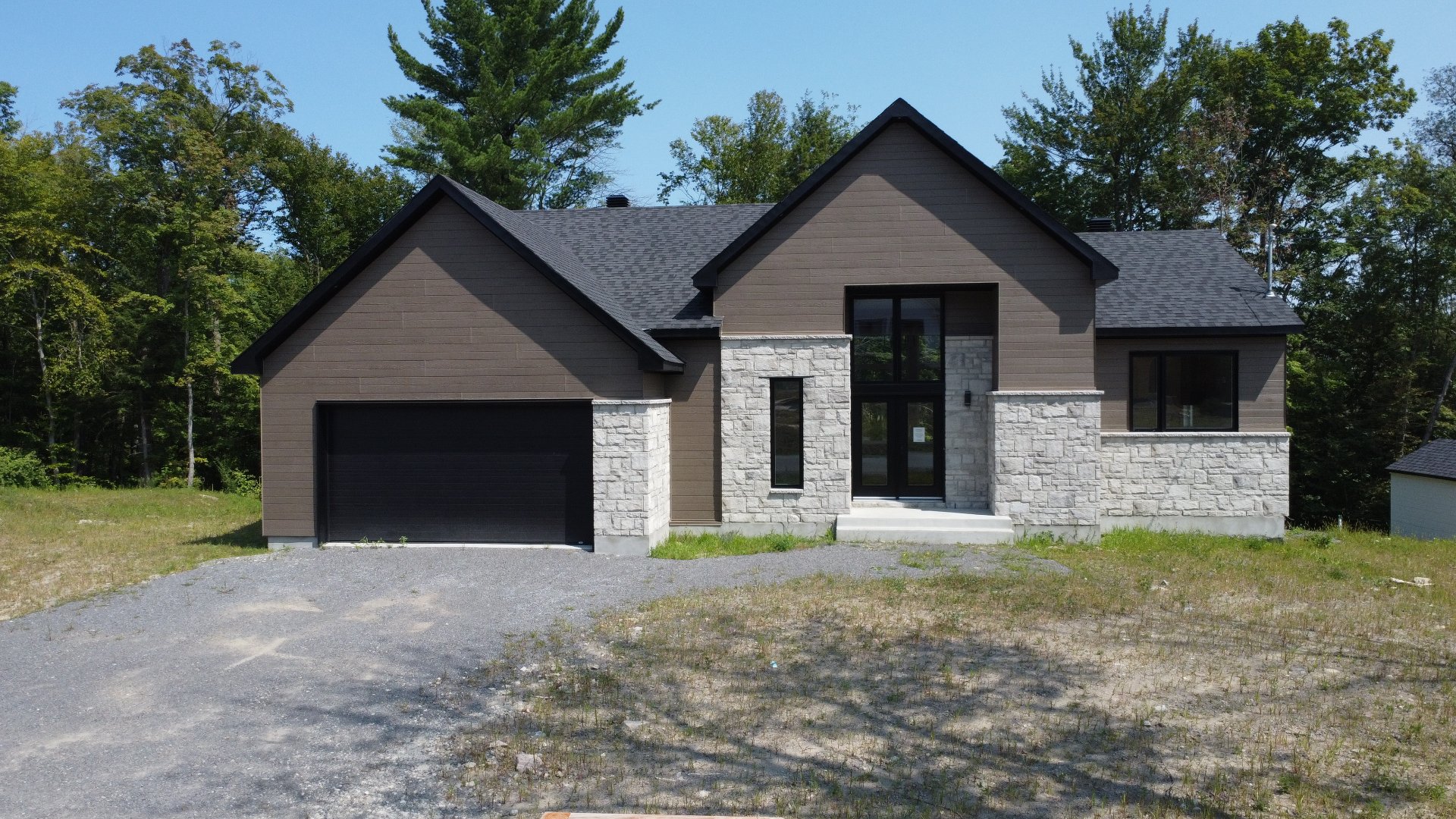 MLS: 15600454