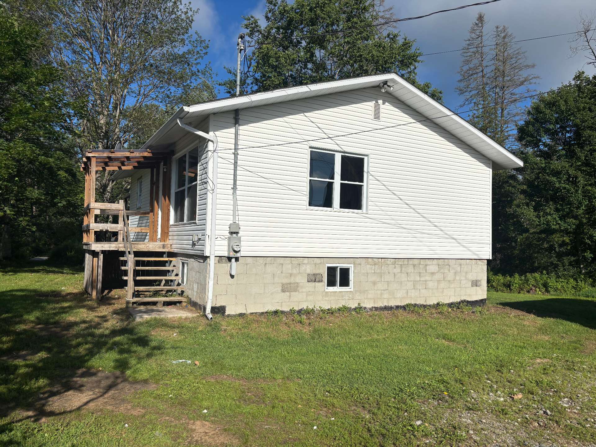 MLS: 22569500