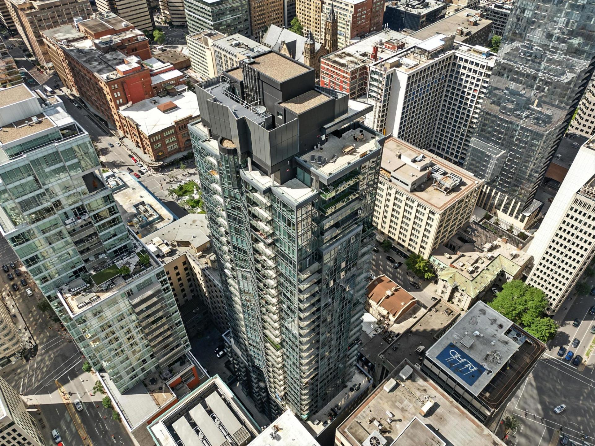 MLS: 21865054