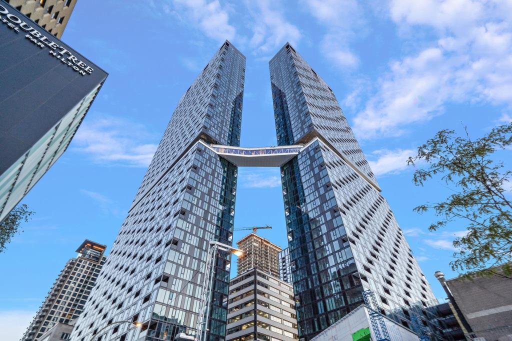 https://mediaserver.centris.ca/media.ashx?id=ADD46DCDE829DC5D1A4A91BD11&t=pi&f=I