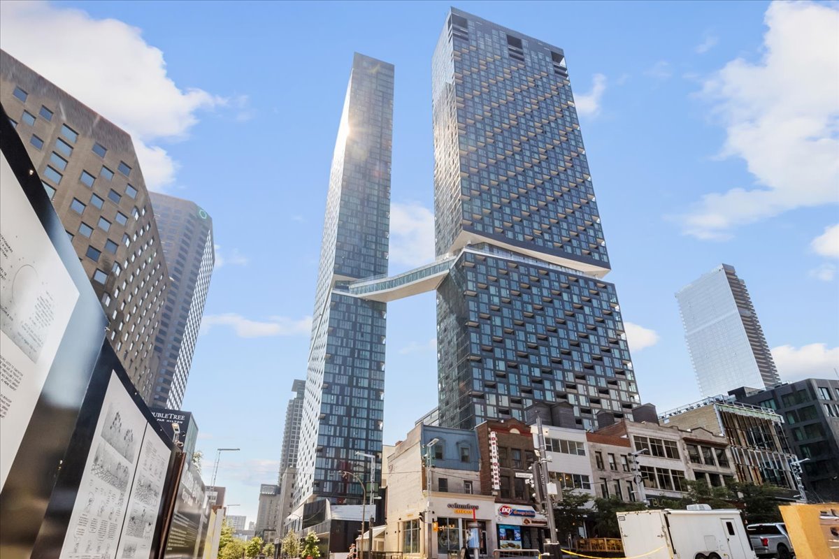 https://mediaserver.centris.ca/media.ashx?id=ADD46DCDE91716EDDF5AD49D1B&t=pi&f=I