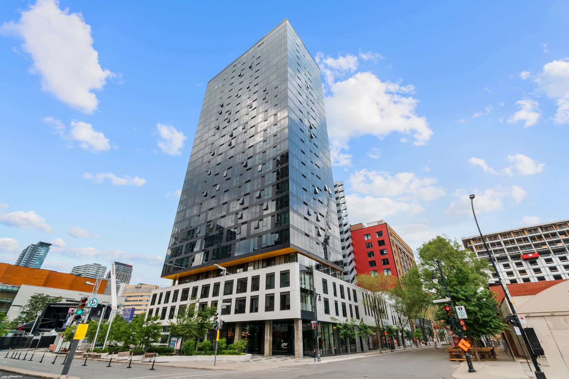 https://mediaserver.centris.ca/media.ashx?id=ADD46DCDEB87314DD530E21D1D&t=pi&f=I