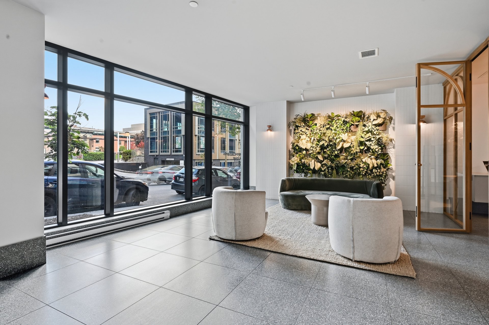 1124 Rue De Bleury — photo 3