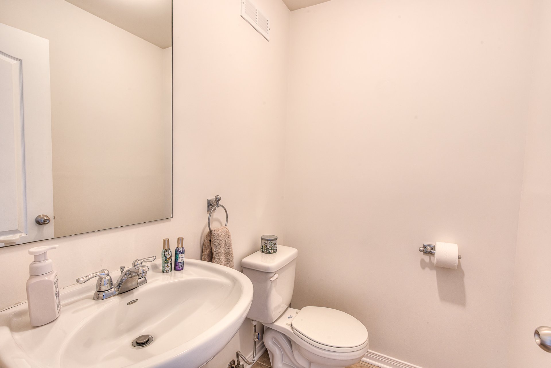 Maison à étages à vendre Les Cèdres 8