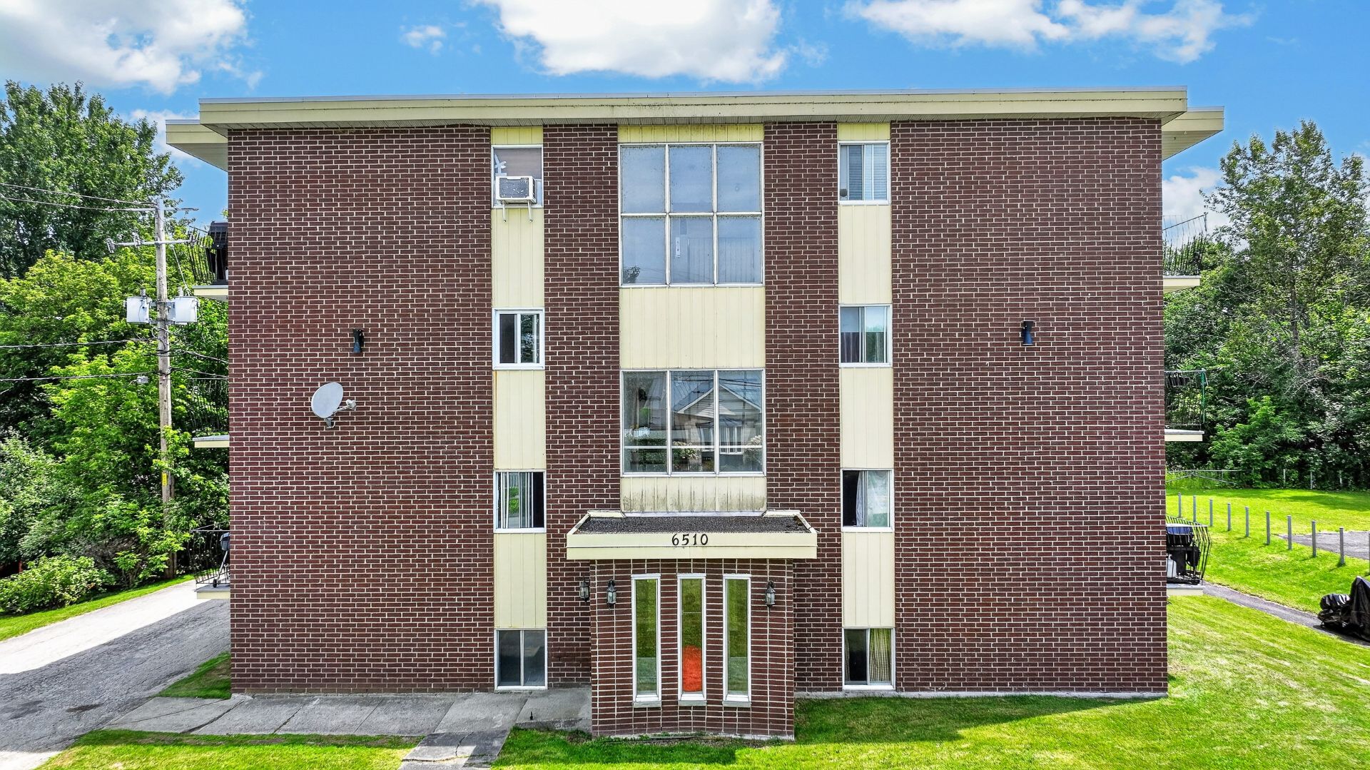 Façade