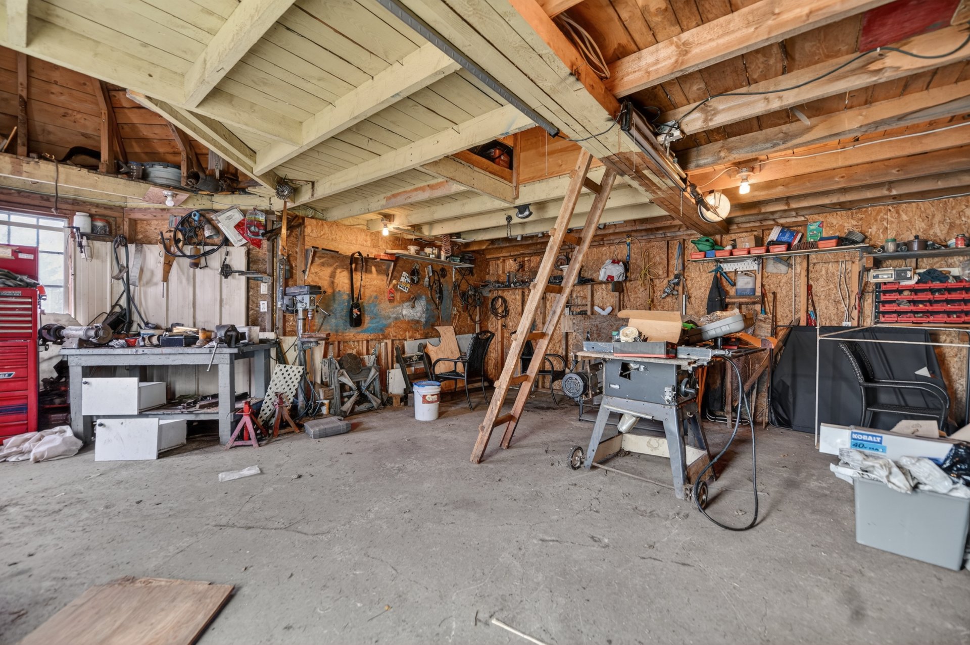 Garage