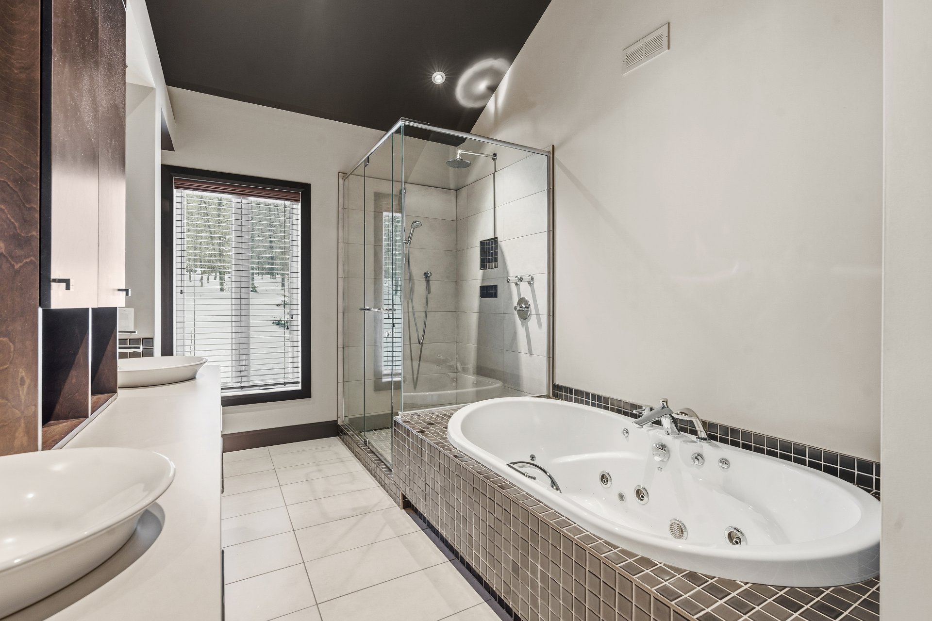 Salle de bains attenante à la CCP