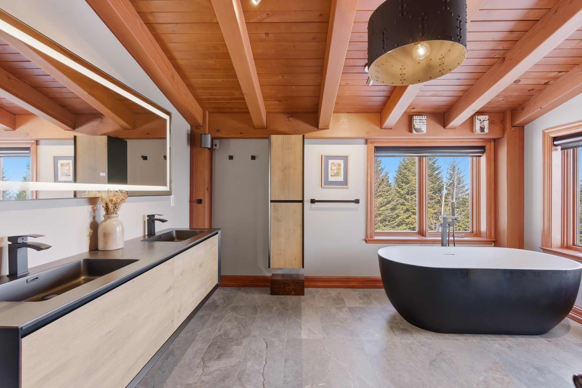 Salle de bains attenante à la CCP