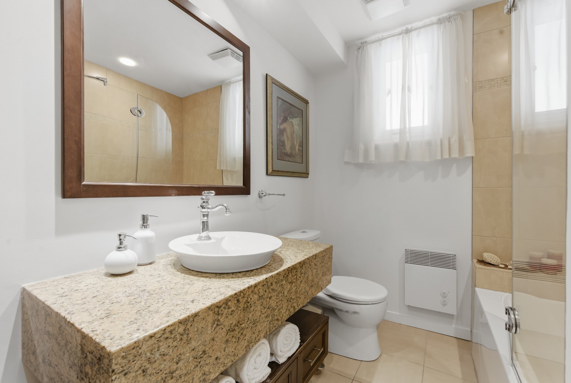 Salle de bains attenante à la CCP