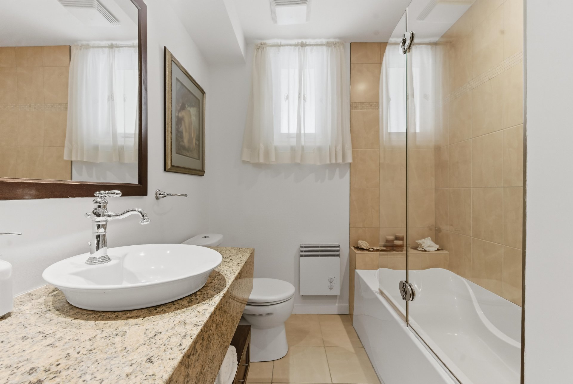 Salle de bains attenante à la CCP