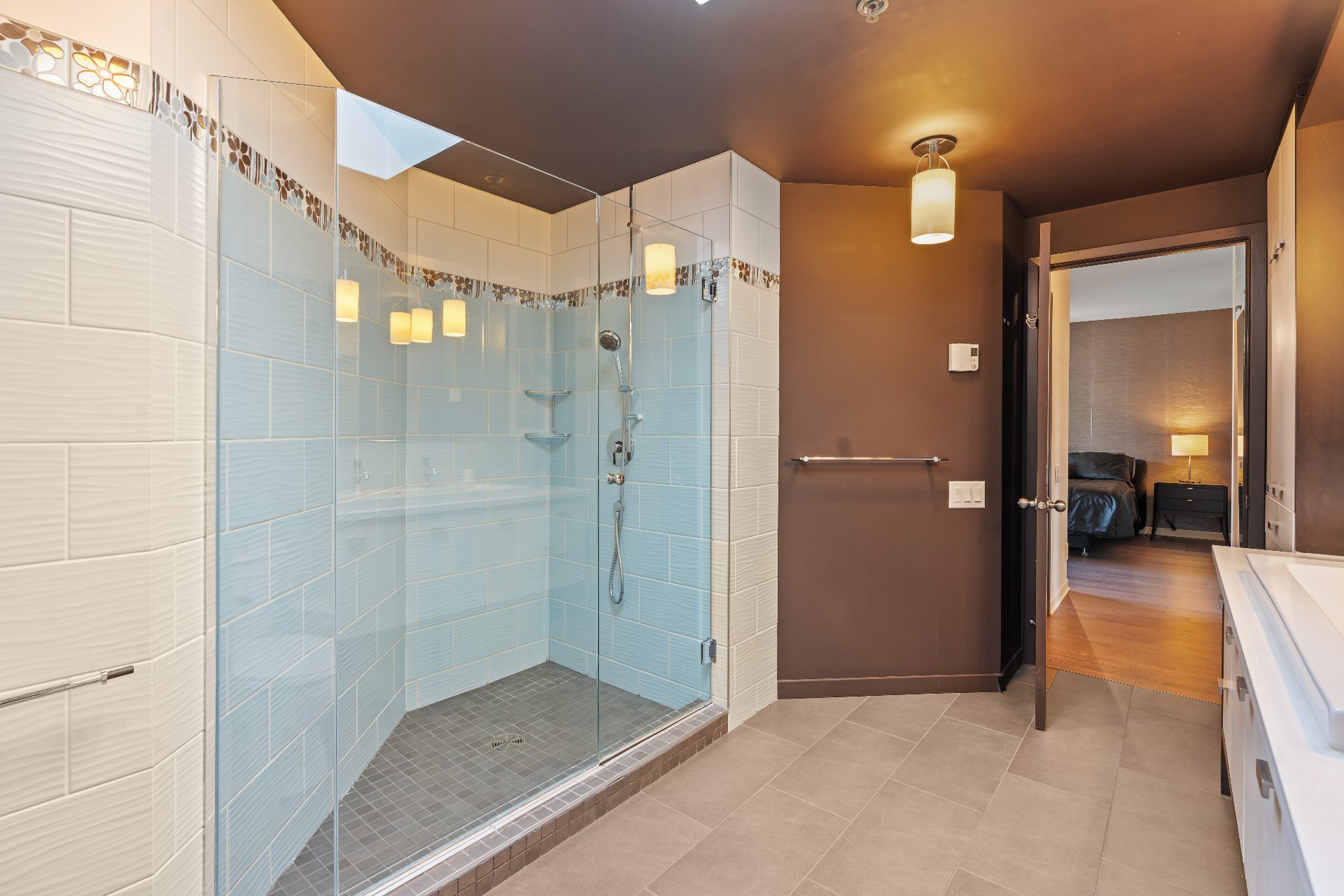 Salle de bains attenante à la CCP