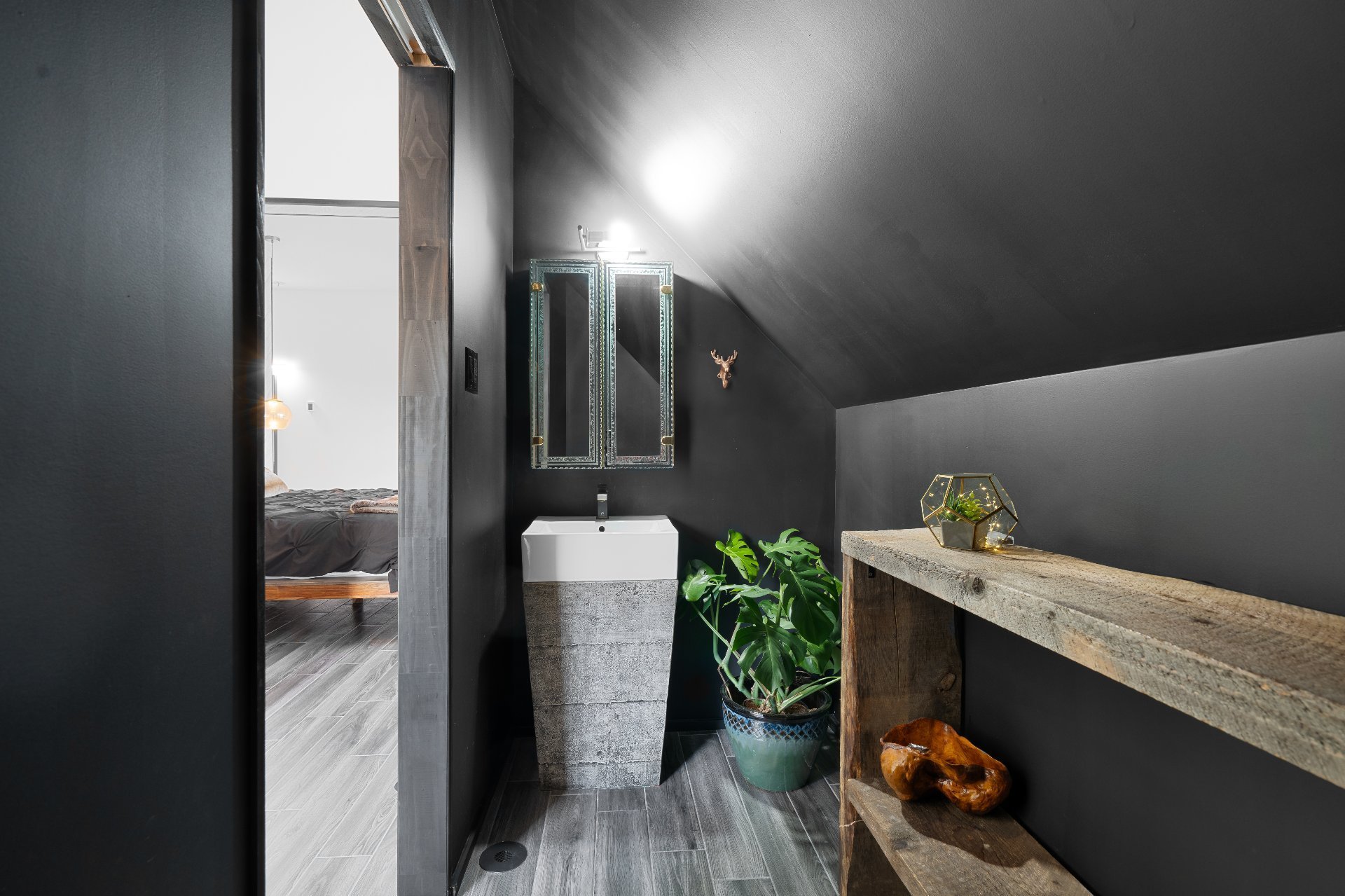 Salle de bains attenante à la CCP