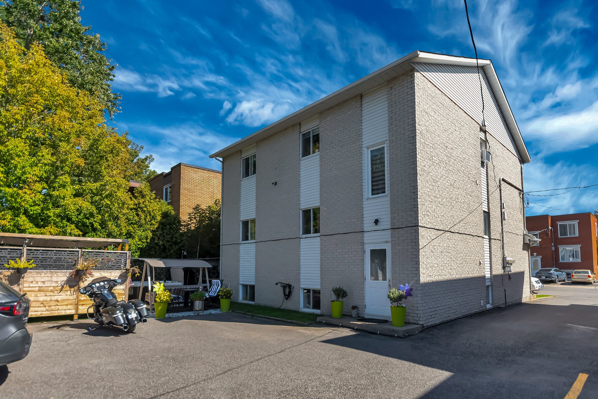 Triplex