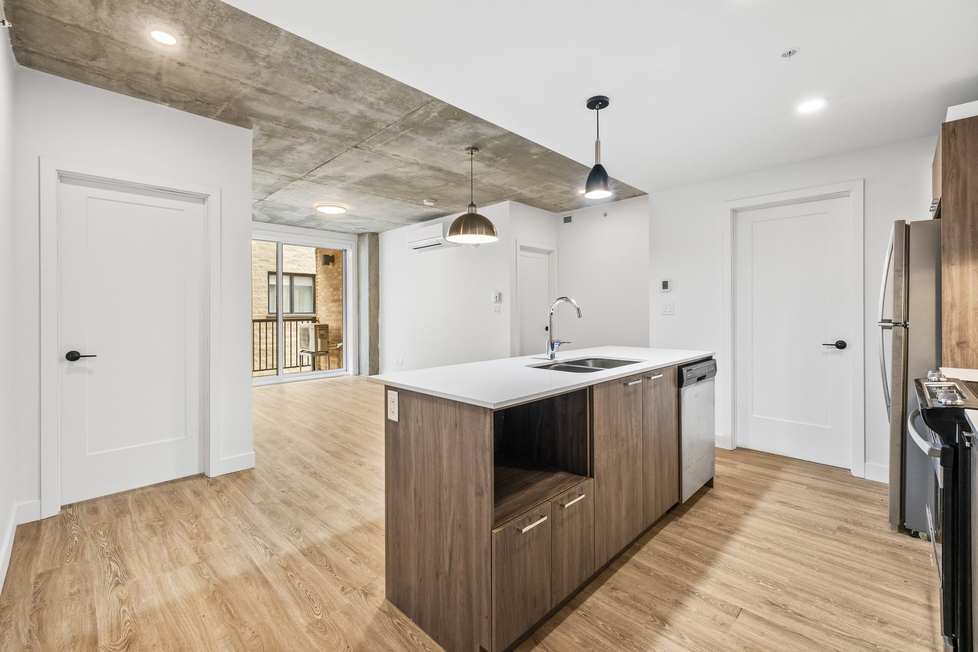 6095 Boul. Gouin O. — photo 2