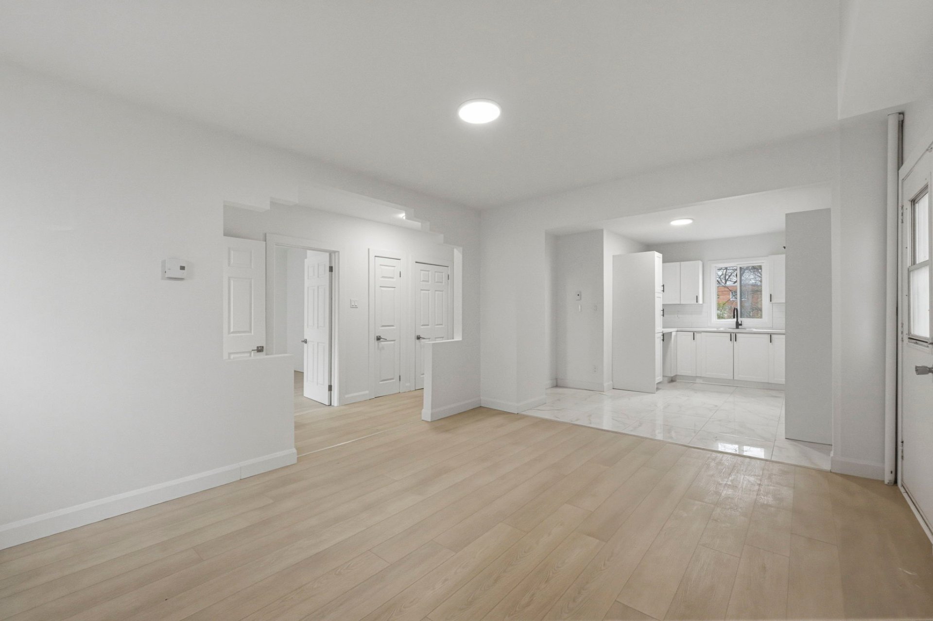 11131-11133 Av. L'Archevêque — photo 1