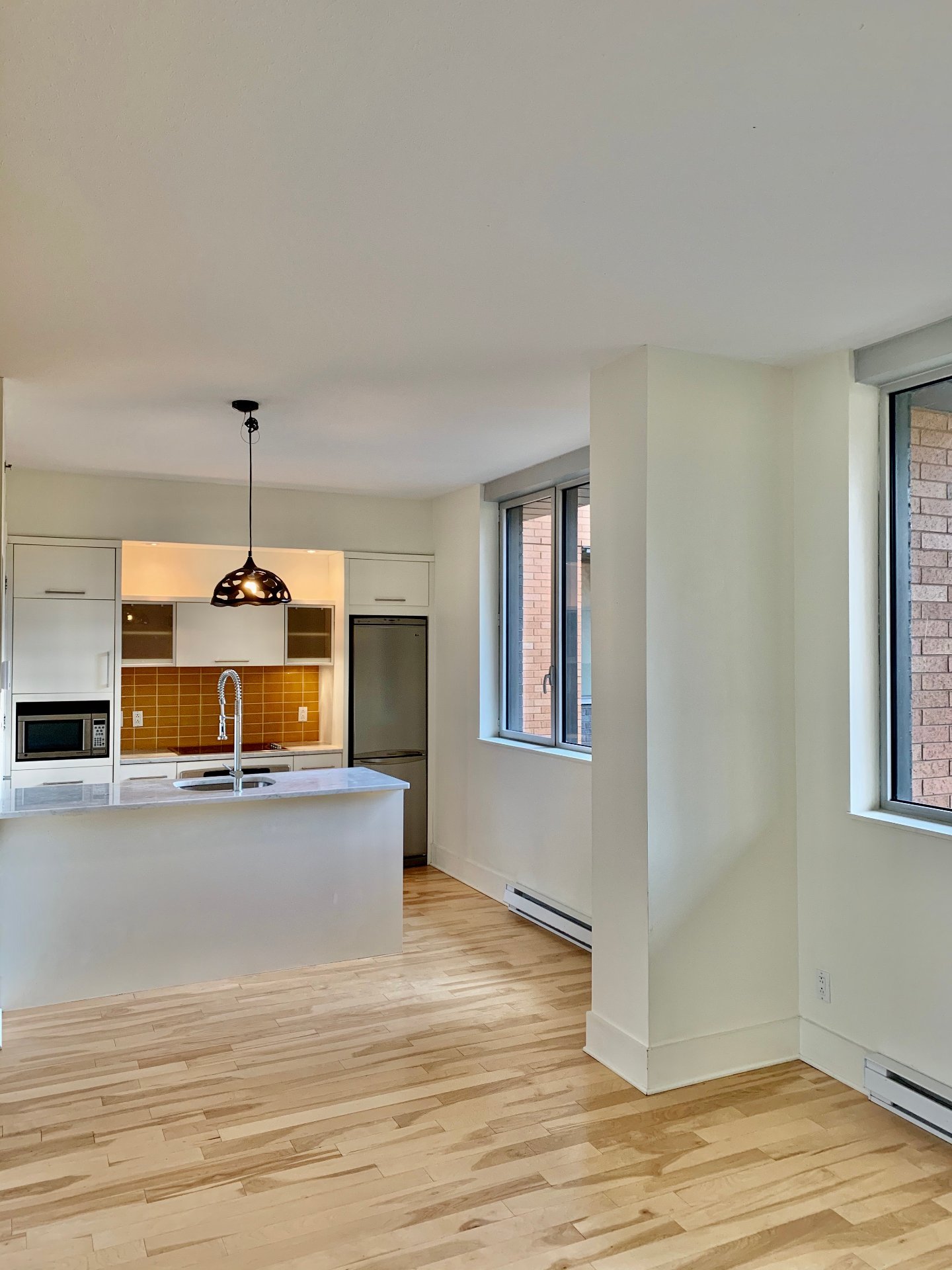 801 Rue de la Commune E. — photo 3