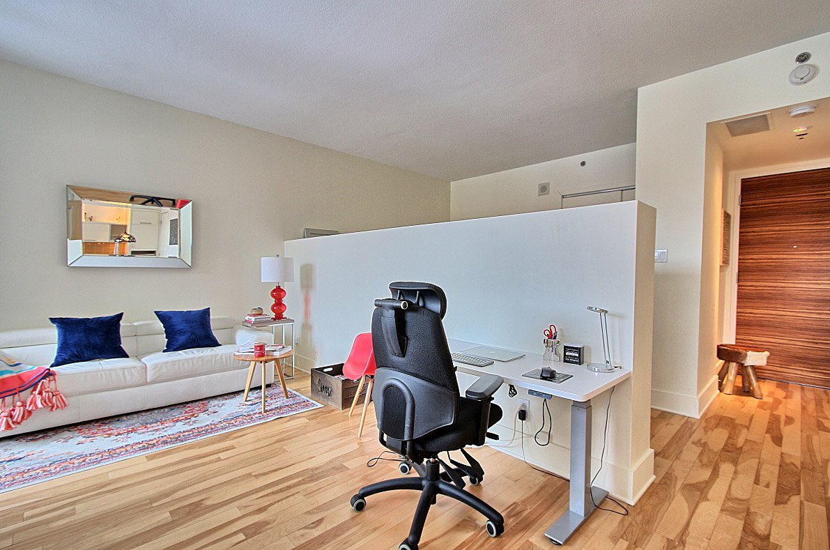 801 Rue de la Commune E. — photo 1