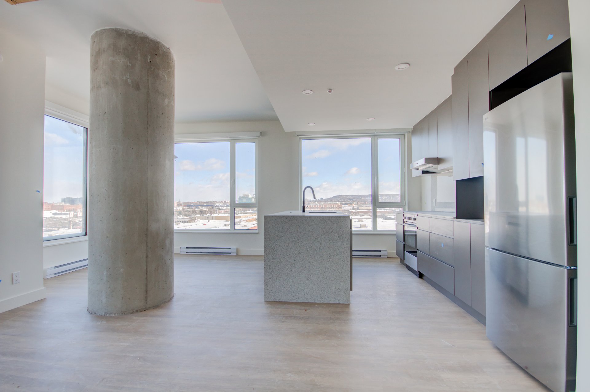 1900 Rue Yvette-Brillon — photo 1