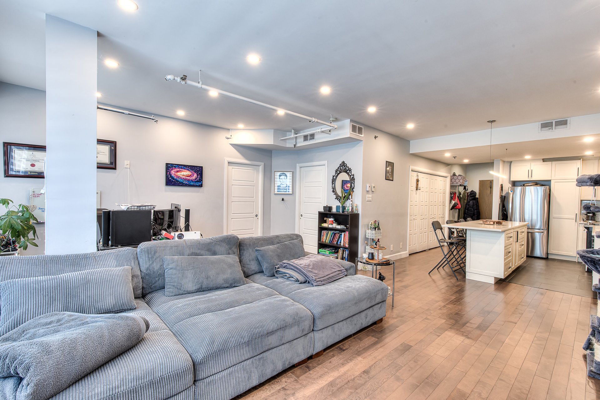 1101 Rue St-Urbain — photo 3