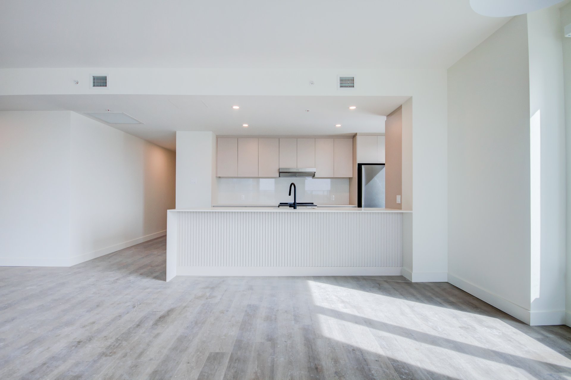 1900 Rue Yvette-Brillon — photo 1