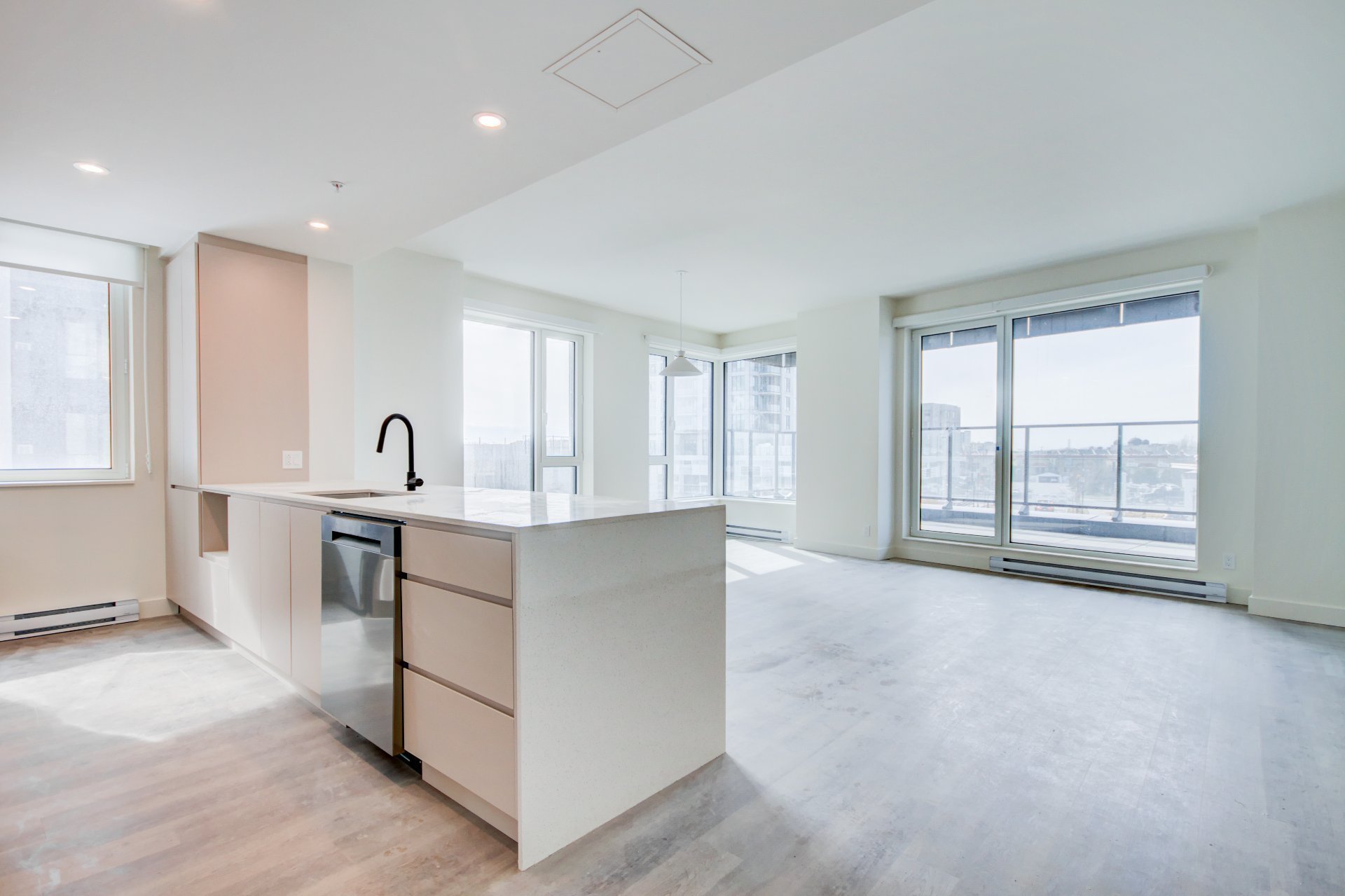 1900 Rue Yvette-Brillon — photo 3