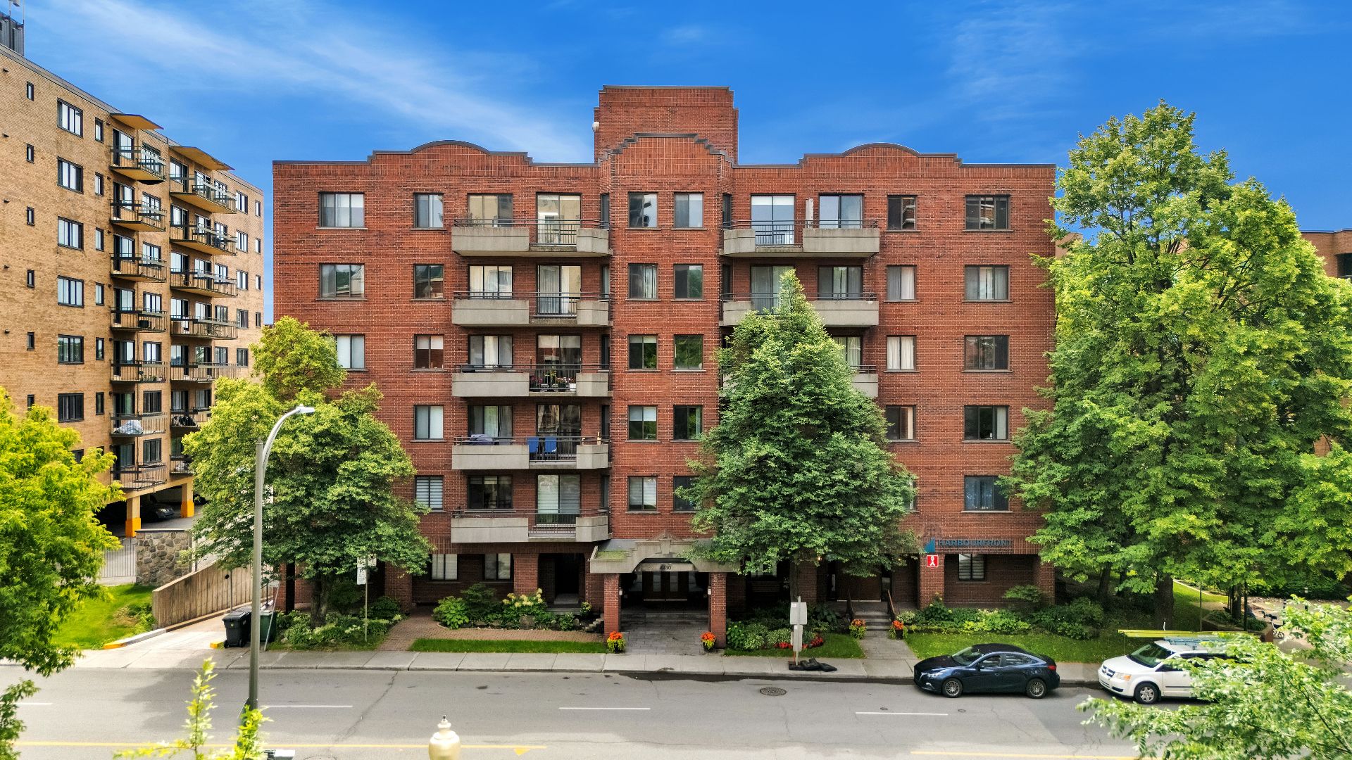 4410 Rue Ste-Catherine O. — photo 1
