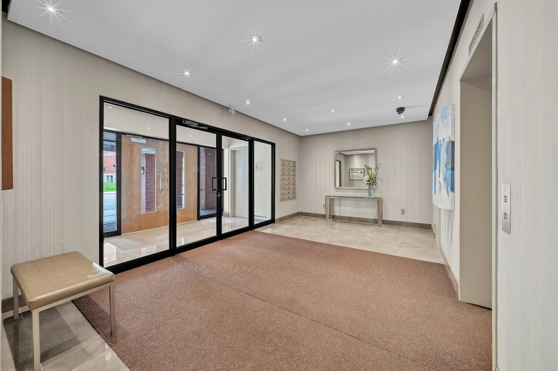 4410 Rue Ste-Catherine O. — photo 3