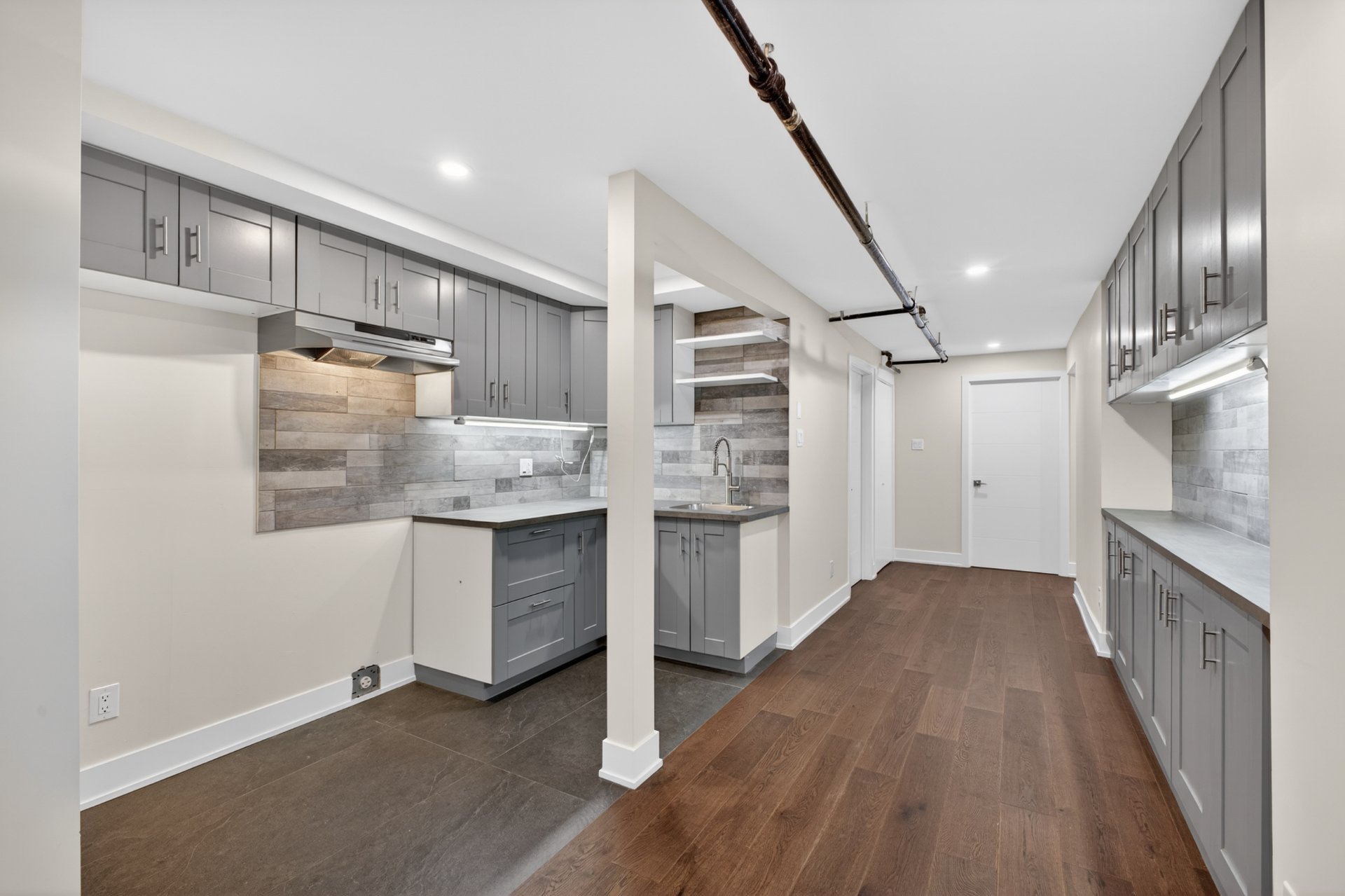 1425Z Rue Montcalm — photo 2