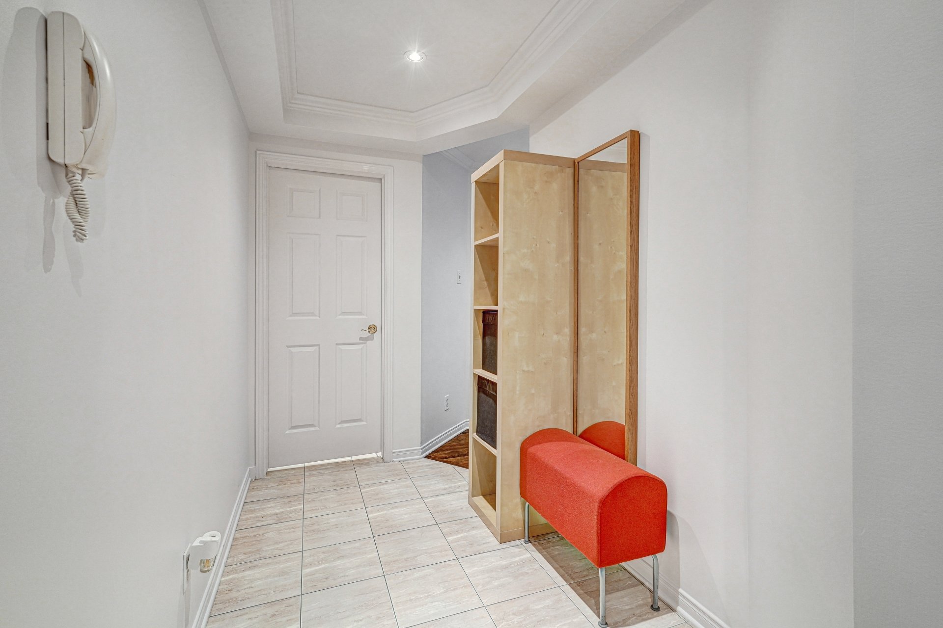 5860 Av. de Monkland — photo 2