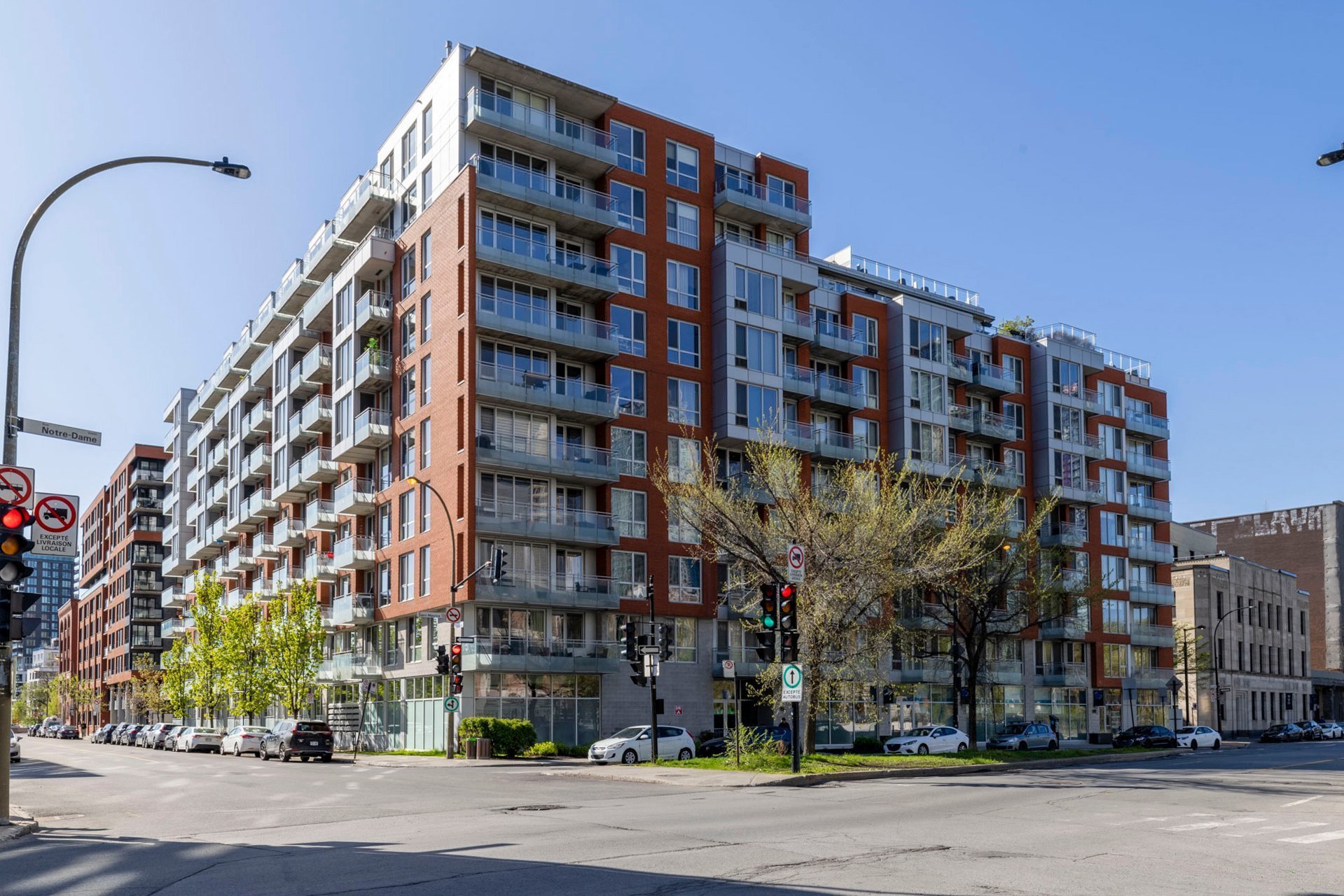 950 Rue Notre-Dame O. — photo 1