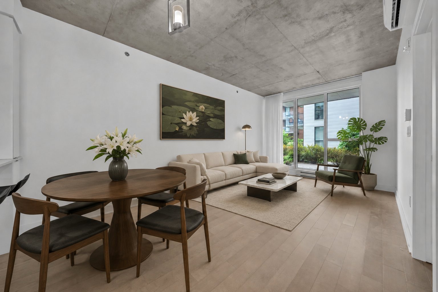 4599 Av. Clanranald — photo 1
