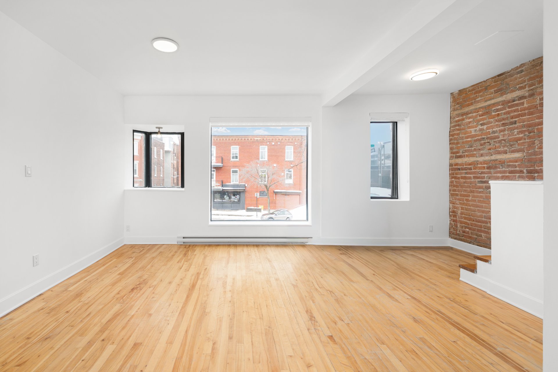 354 Boul. St-Joseph O. — photo 2
