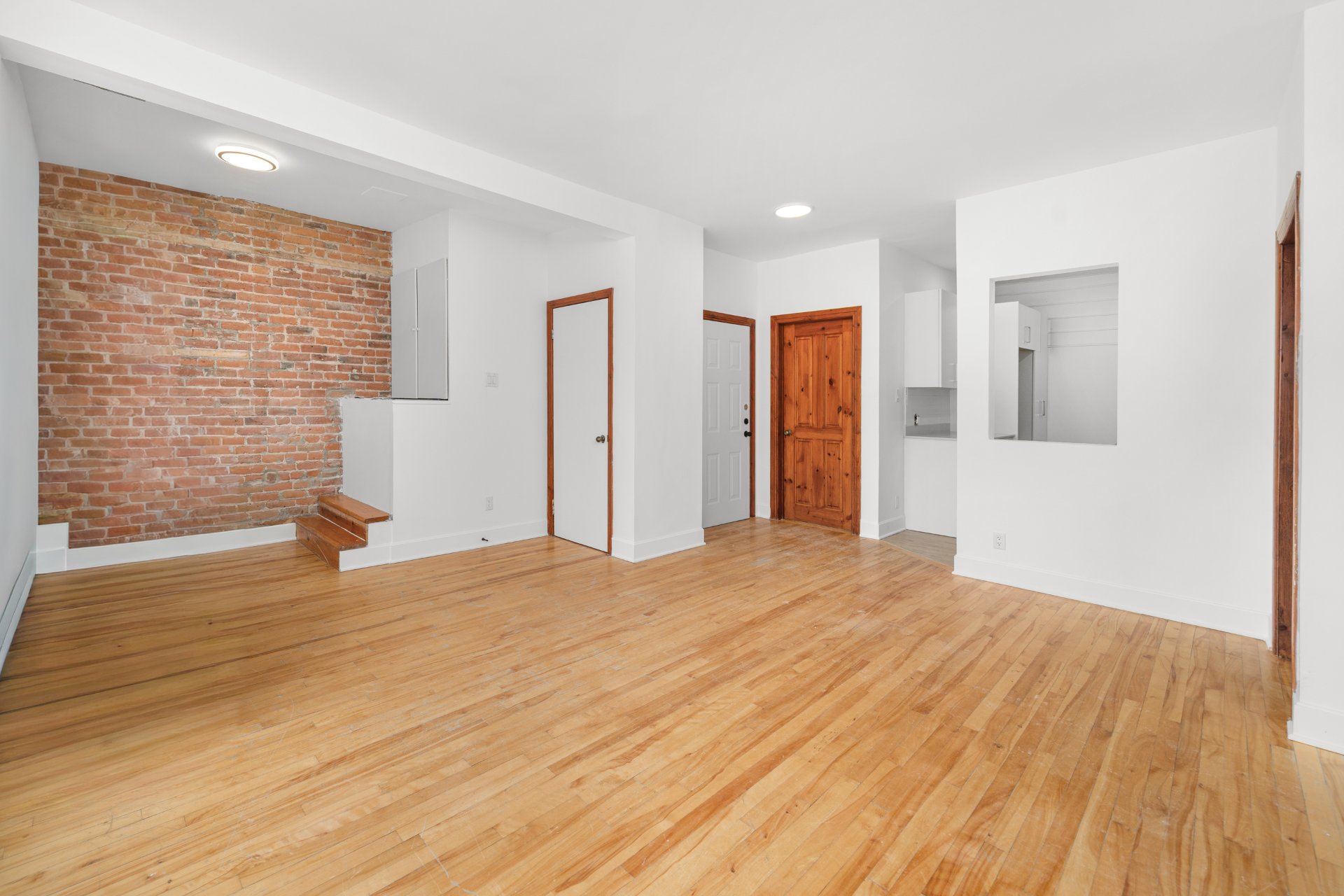 354 Boul. St-Joseph O. — photo 3