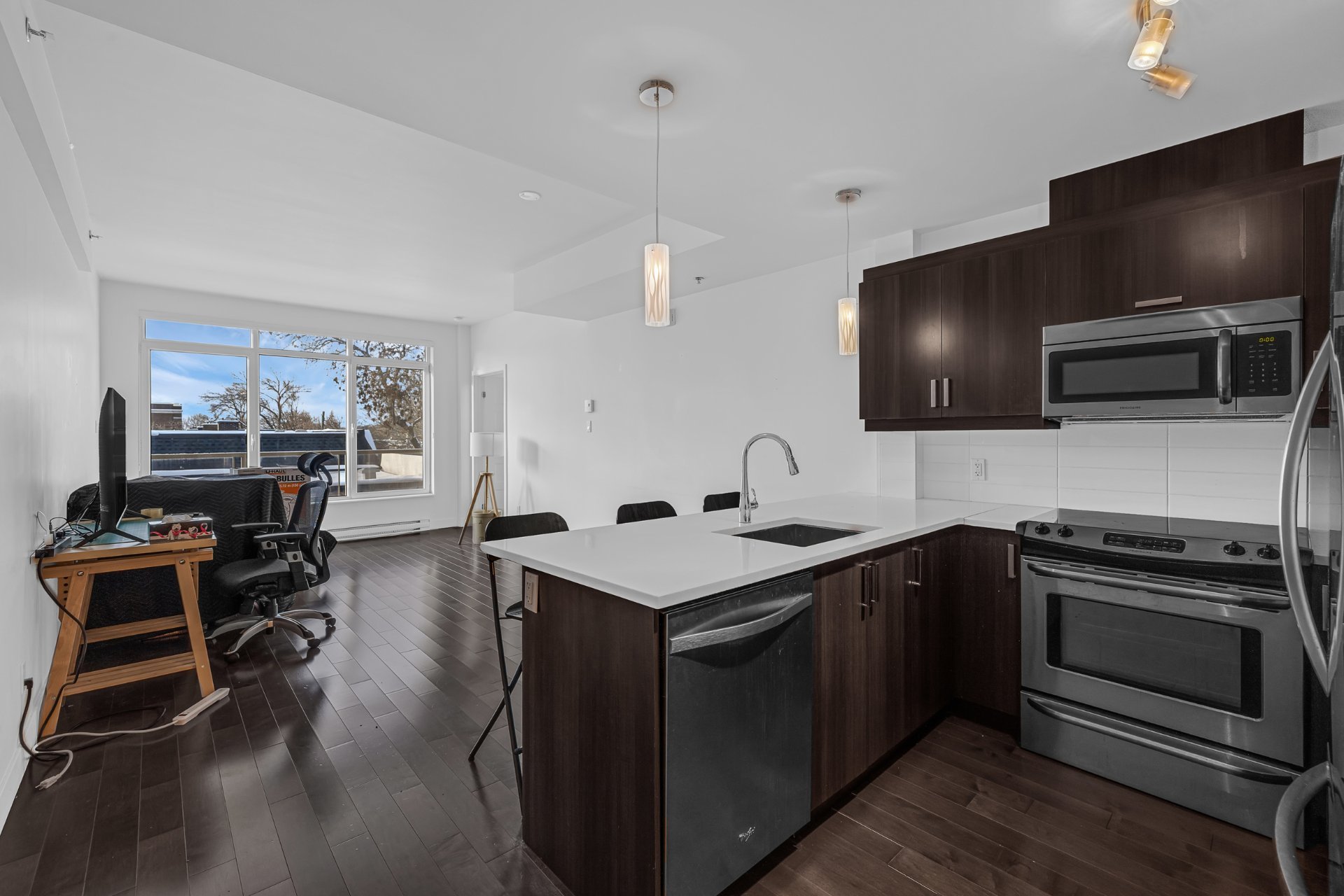 5865 Av. de Monkland — photo 1