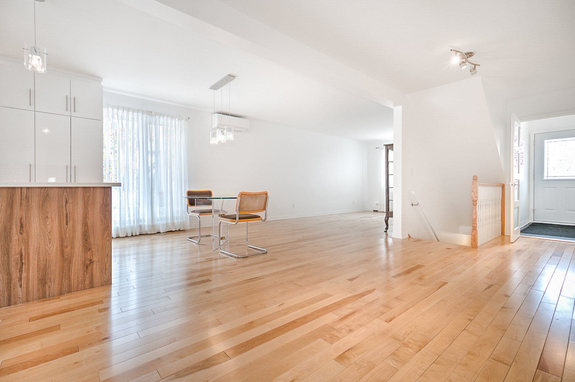 326 Rue Hepworth — photo 3