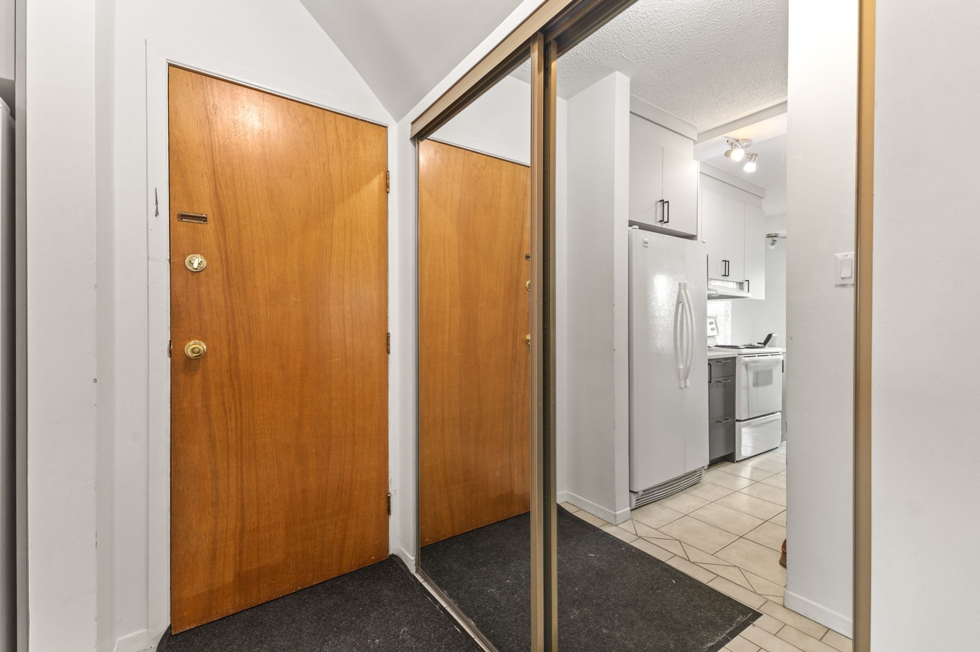 160 Boul. du Mont-Bleu — photo 2