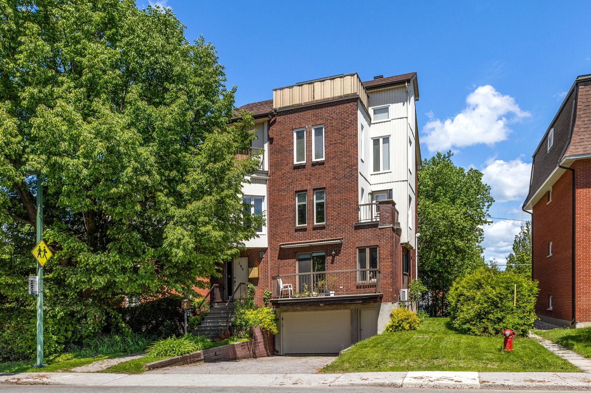 160 Boul. du Mont-Bleu — photo 1