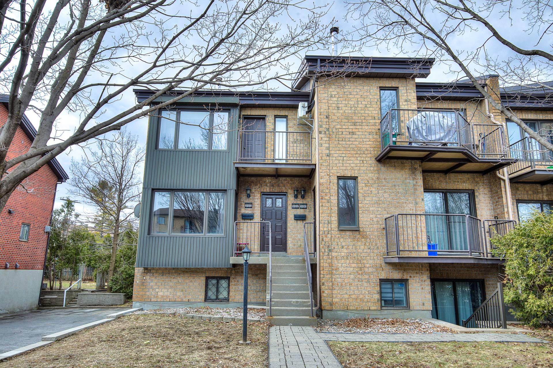 2100 Boul. René-Laennec — photo 1
