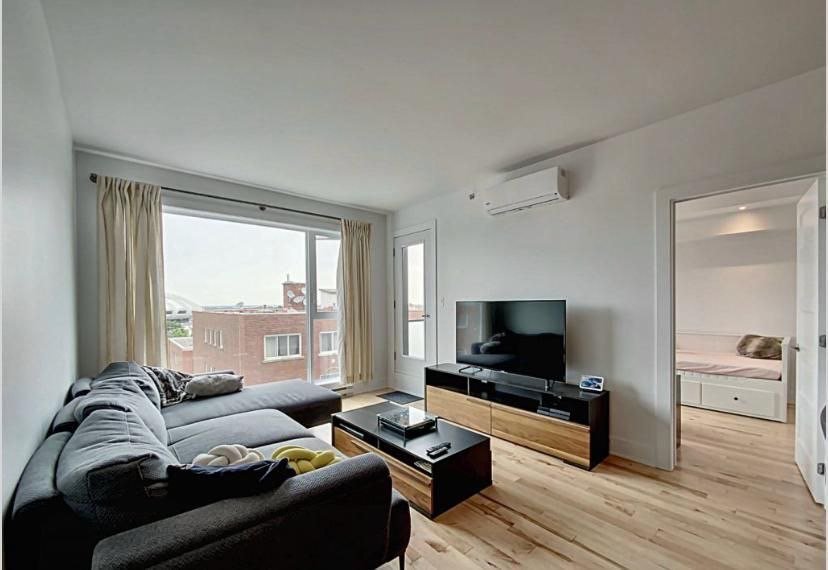 3950 Rue Sherbrooke E. — photo 3