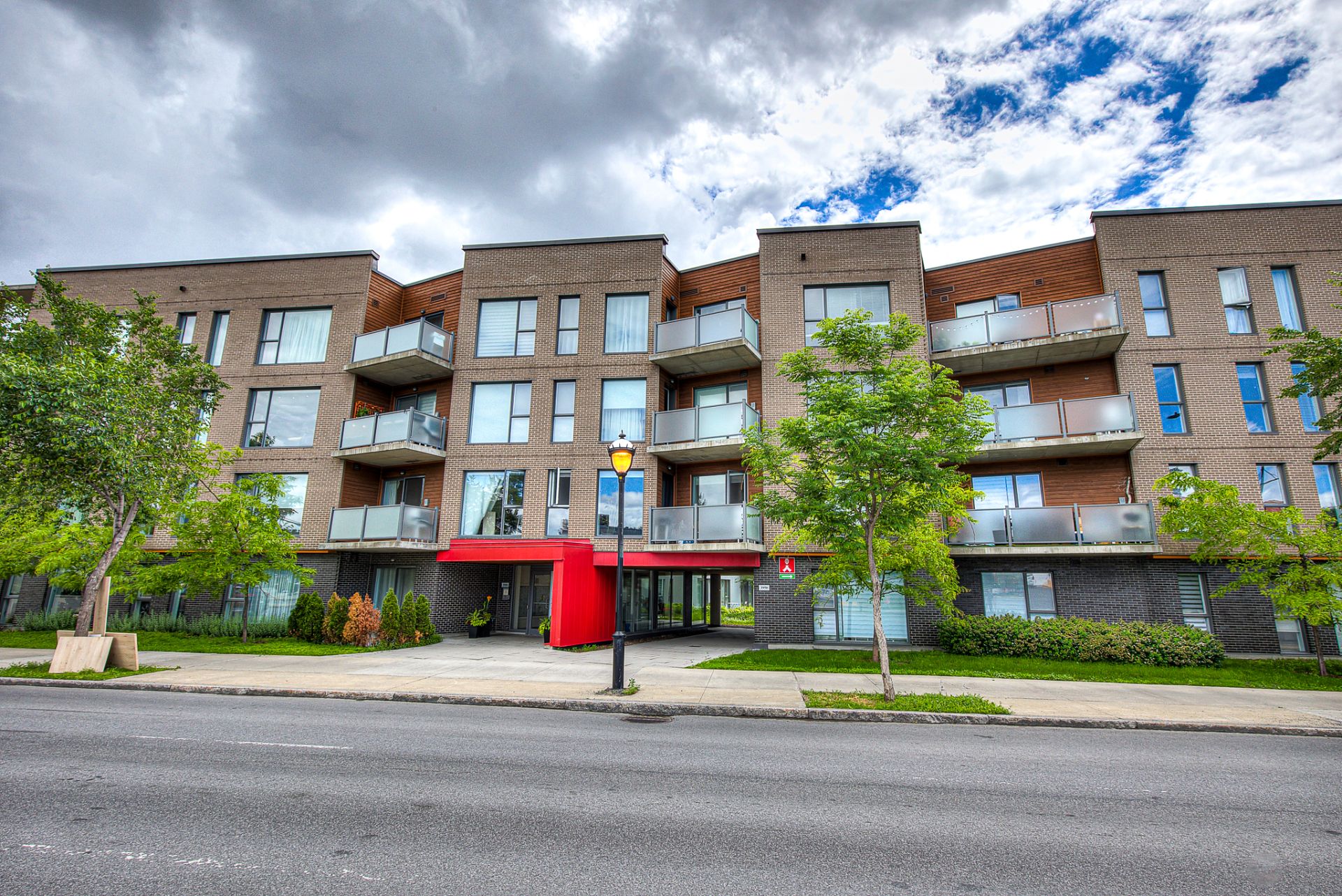 3950 Rue Sherbrooke E. — photo 1